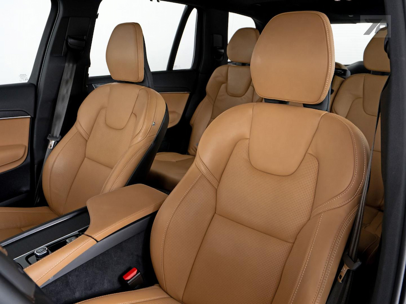 Foto do veículo VOLVO XC90  T8 ULTIMATE 2024 17.000 KM 498.500,00