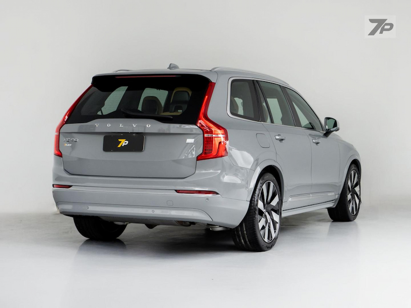 Foto do veículo VOLVO XC90  T8 ULTIMATE 2024 17.000 KM 498.500,00