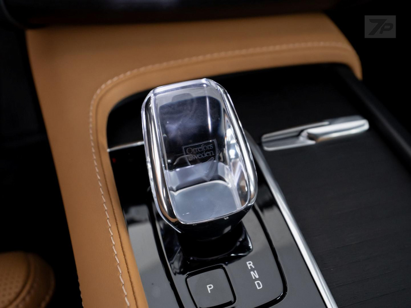 Foto do veículo VOLVO XC90  T8 ULTIMATE 2024 17.000 KM 498.500,00