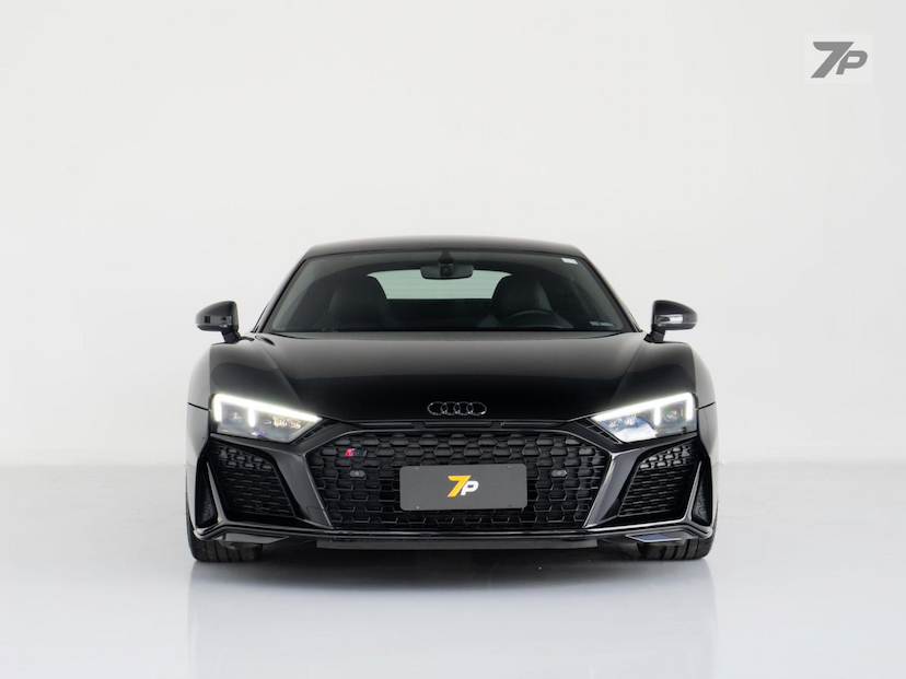 Foto do veículo AUDI R8  CP 5.2FSI P 2021 12.181 KM 1.639.000,00