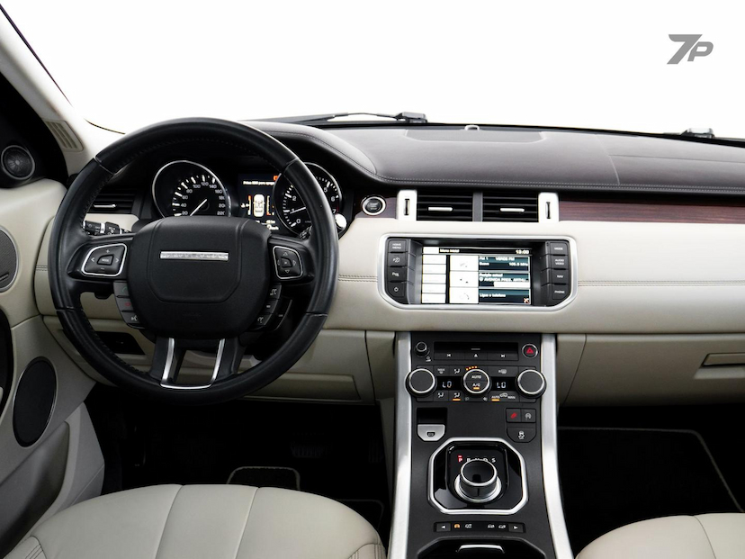 Foto do veículo LAND ROVER RANGE ROVER EVOQUE RANGE R. 2.0 AUT. 5P 2014 98.600 KM 109.000,00