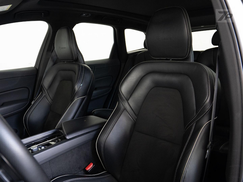 Foto do veículo VOLVO XC60 XC60 T-8 R-DESIGN 2.0 2019 59.639 KM 208.500,00