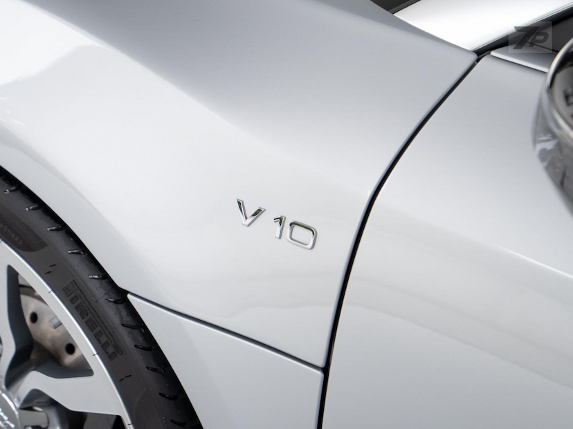 Foto do veículo AUDI R8  5.2 FSI V10 40V QUATTRO SPYDER 2011 4.701 KM 835.000,00