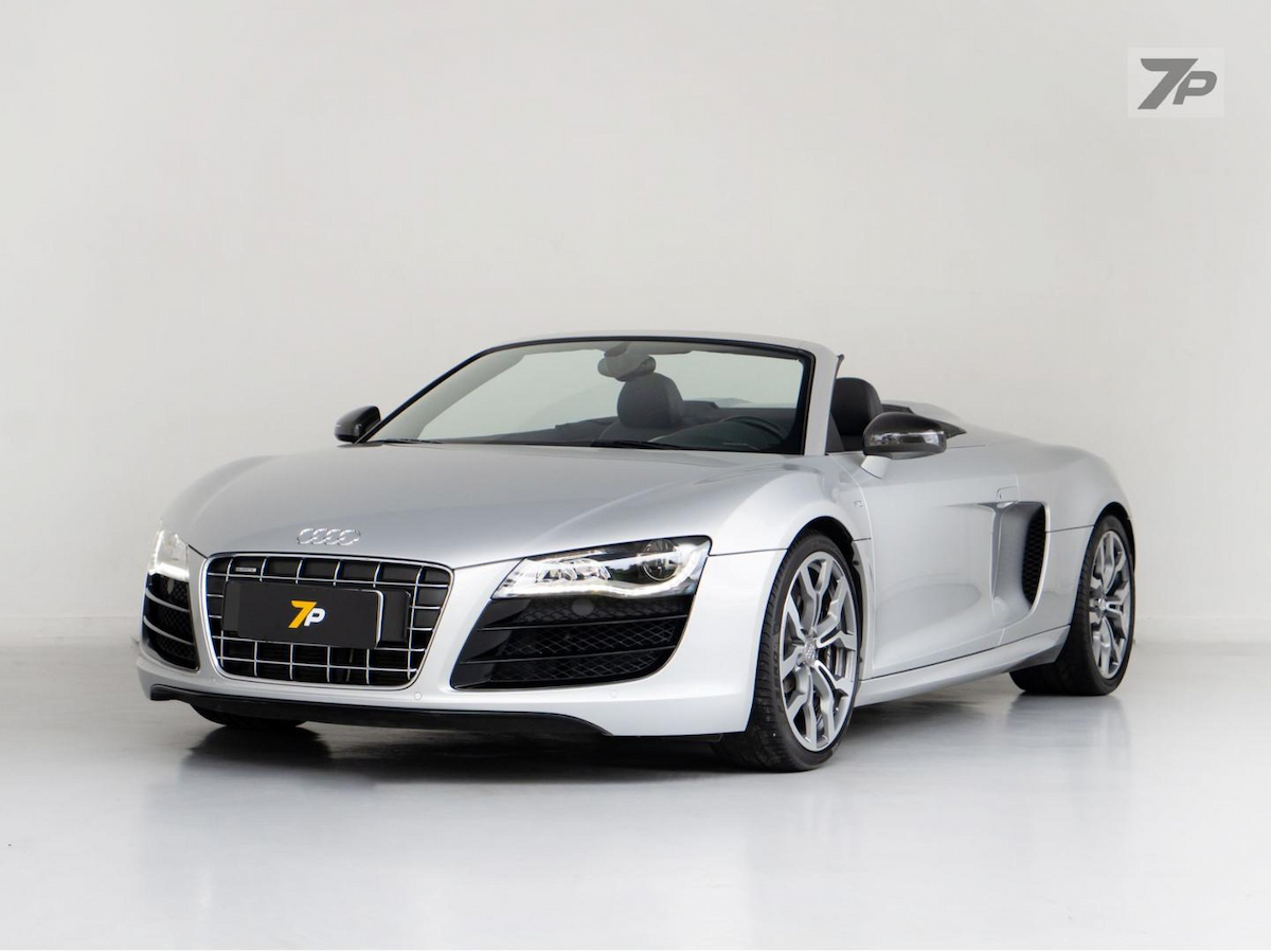 Foto do veículo AUDI R8  5.2 FSI V10 40V QUATTRO SPYDER 2011/2010 4.701 KM R$ 948.000,00