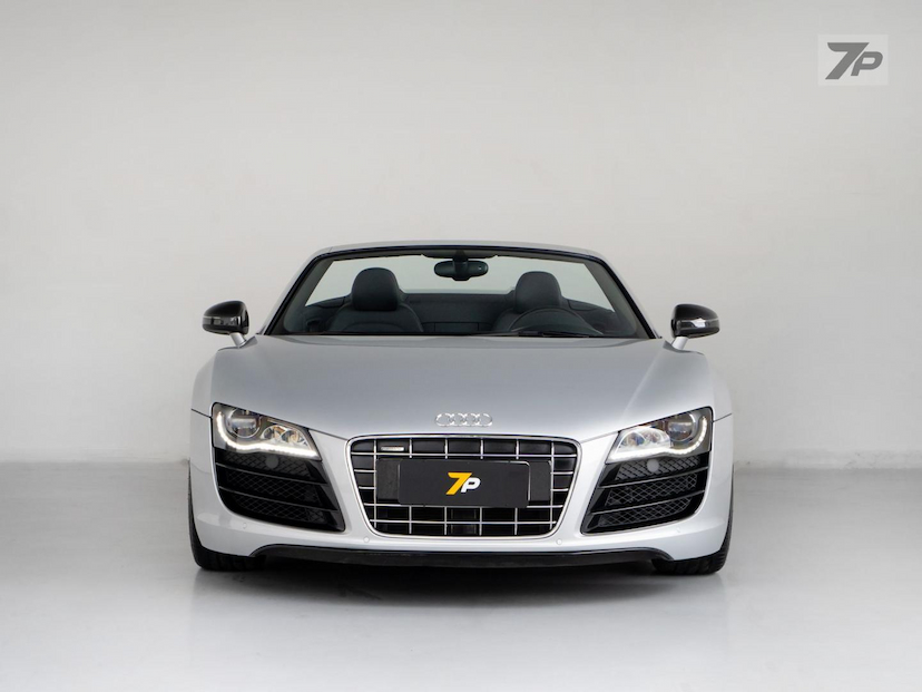 Foto do veículo AUDI R8  5.2 FSI V10 40V QUATTRO SPYDER 2011 4.701 KM 835.000,00