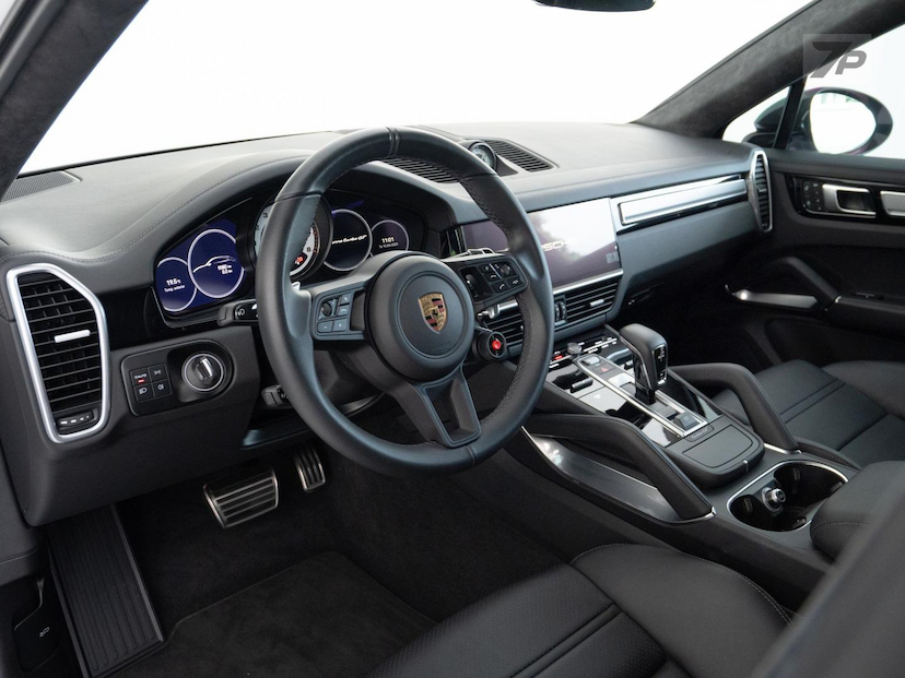 Foto do veículo PORSCHE CAYENNE  TURBO GT 4.0 V8 2023 9.085 KM 1.055.000,00