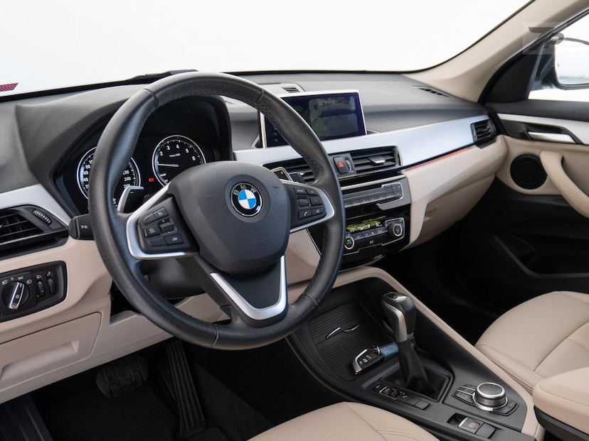 Foto do veículo BMW X1  S20I ACTIVEFLEX 2020 27.738 KM 164.500,00