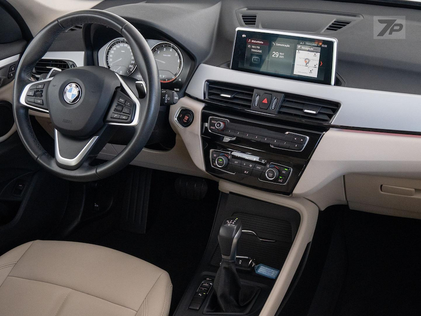 Foto do veículo BMW X1  S20I ACTIVEFLEX 2020 27.738 KM 164.500,00