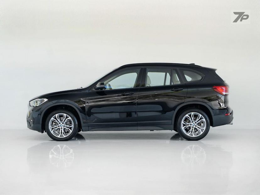 Foto do veículo BMW X1  S20I ACTIVEFLEX 2020 27.738 KM 164.500,00