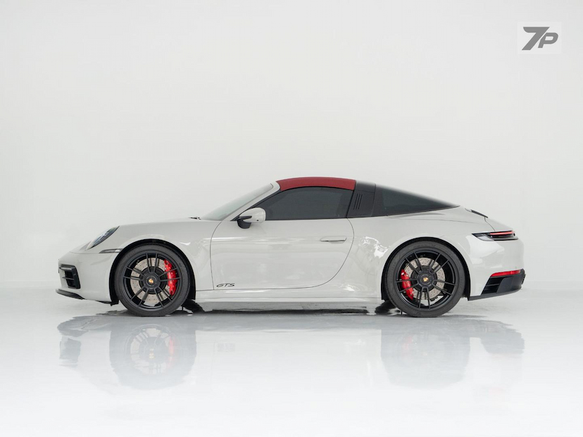 Foto do veículo PORSCHE 911  TARGA 4GTS 2023 7.300 KM 1.279.000,00