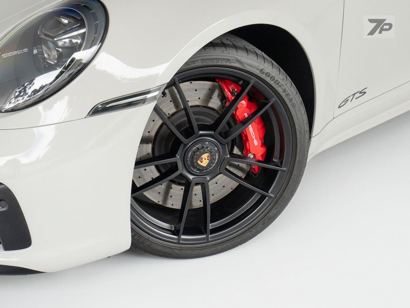 Foto do veículo PORSCHE 911  TARGA 4GTS 2023 7.300 KM 1.279.000,00