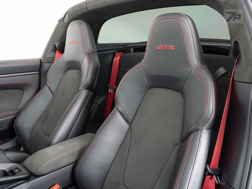 Foto do veículo PORSCHE 911  TARGA 4GTS 2023 7.300 KM 1.279.000,00