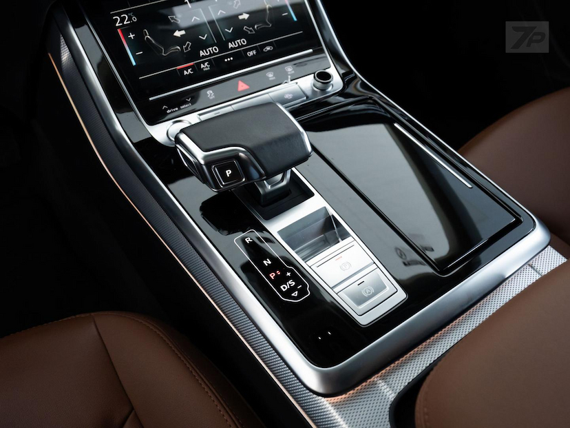 Foto do veículo AUDI Q8  3.0TFSI 2020 19.854 KM 378.900,00
