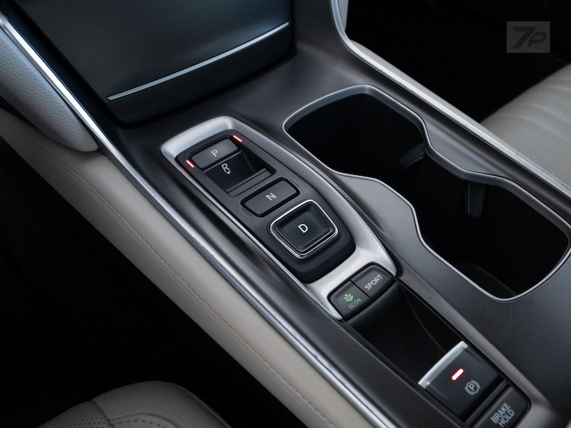 Foto do veículo HONDA ACCORD  2019 113.996 KM 165.000,00