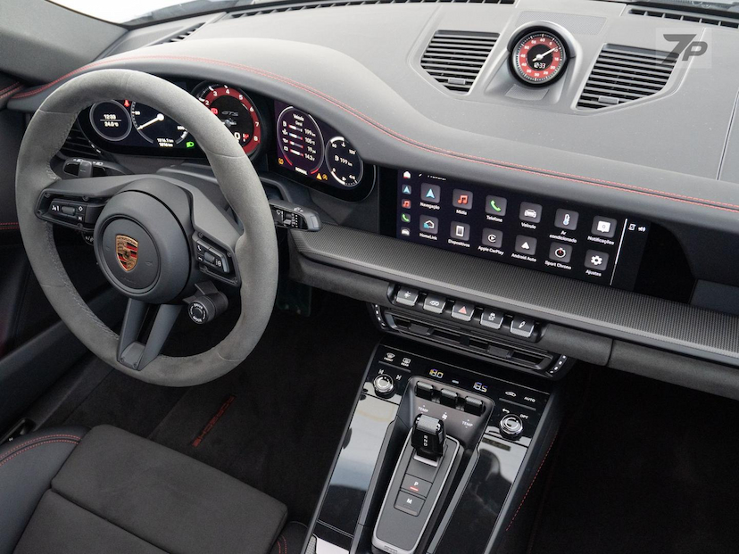 Foto do veículo PORSCHE 911  CARRERA GTS 2024 1.317 KM 1.129.000,00