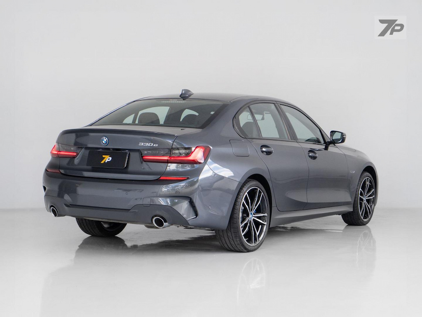 Foto do veículo BMW 330I 330E 2022 36.204 KM 255.000,00