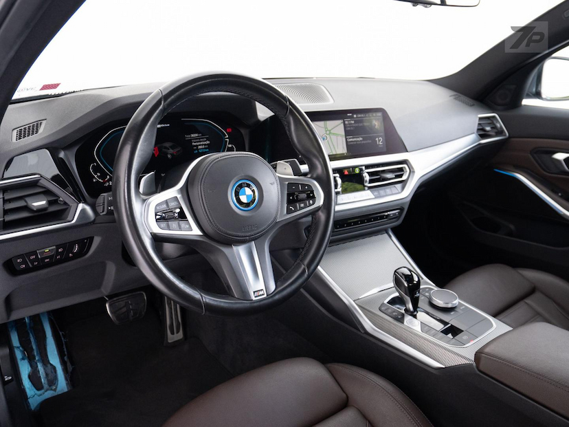 Foto do veículo BMW 330I 330E 2022 36.204 KM 255.000,00