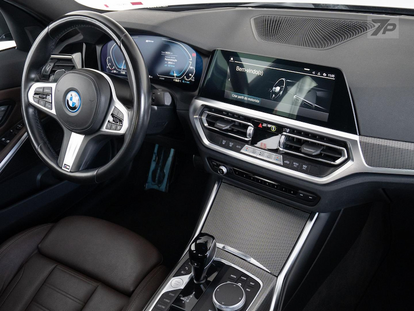 Foto do veículo BMW 330I 330E 2022 36.204 KM 255.000,00