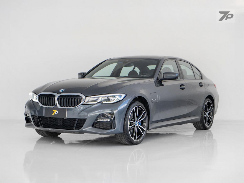 Foto do veículo BMW 330I 330E 2022 36.204 KM 255.000,00