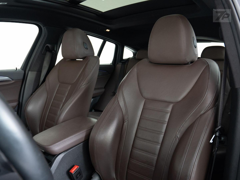 Foto do veículo BMW X4  M40I 2021 41.400 KM 359.000,00