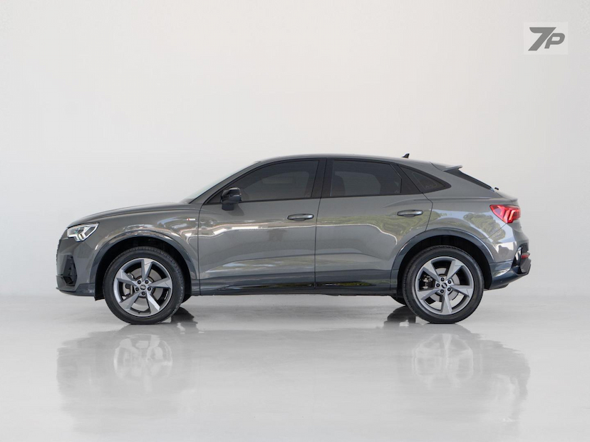 Foto do veículo AUDI Q3  SPORTBACK TFSI PERFORMANCE BLACK QUATTRO 2022 23.408 KM 258.500,00