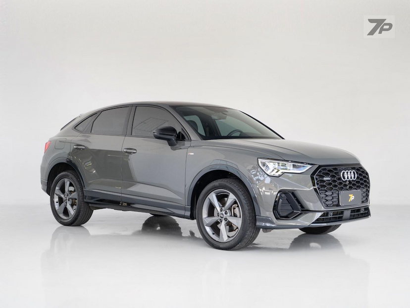 Foto do veículo AUDI Q3  SPORTBACK TFSI PERFORMANCE BLACK QUATTRO 2022 23.408 KM 258.500,00