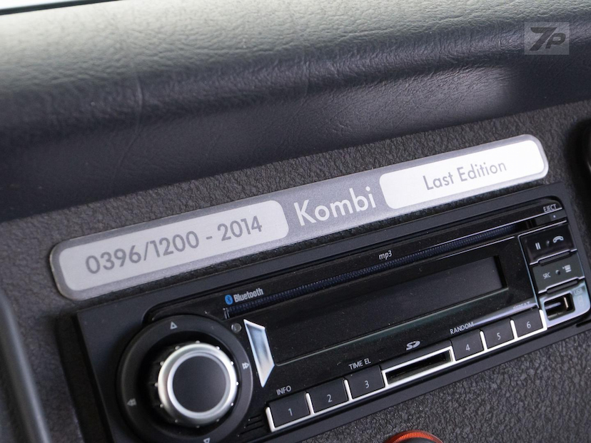 Foto do veículo VOLKSWAGEN KOMBI  LAST EDITION 2014 3.201 KM 168.000,00