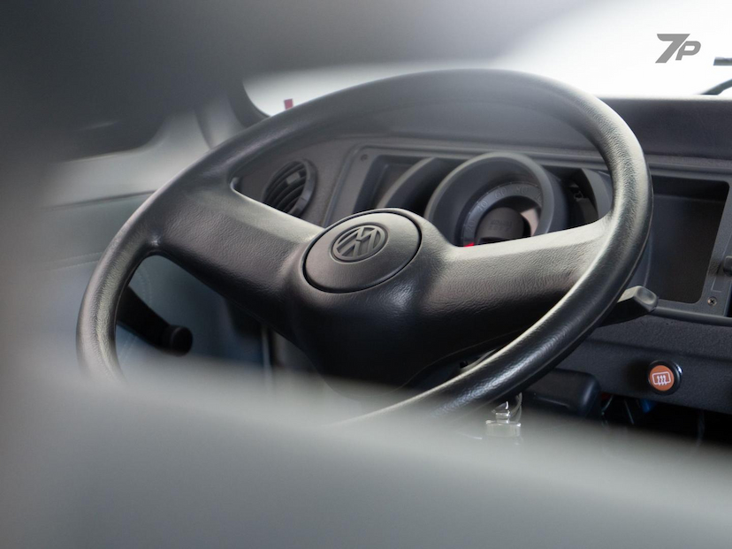 Foto do veículo VOLKSWAGEN KOMBI  LAST EDITION 2014 3.201 KM 168.000,00