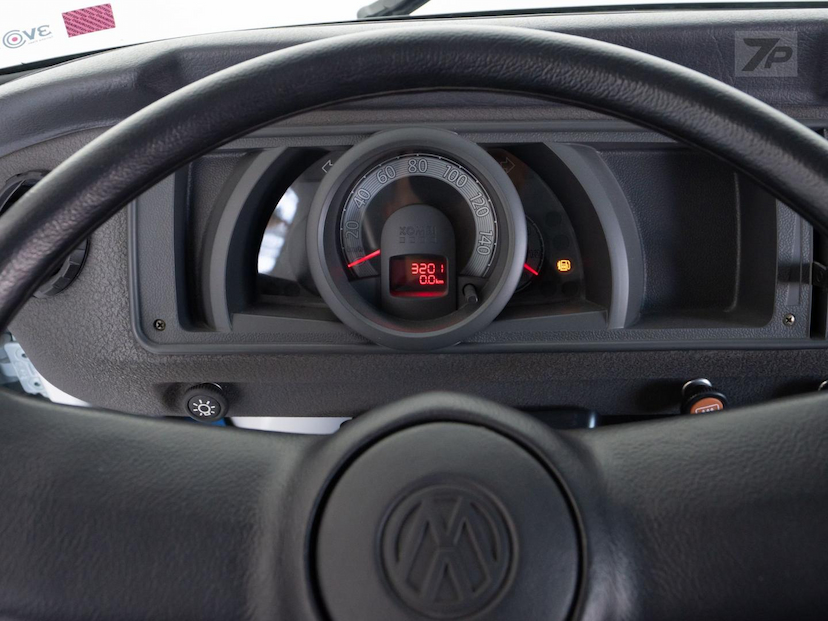 Foto do veículo VOLKSWAGEN KOMBI  LAST EDITION 2014 3.201 KM 168.000,00