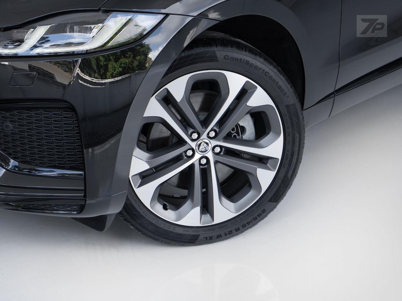 Foto do veículo JAGUAR F-PACE FPACE PHEV RD SE 2024 6.603 KM 428.500,00