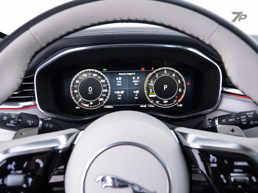 Foto do veículo JAGUAR F-PACE FPACE PHEV RD SE 2024 6.603 KM 428.500,00