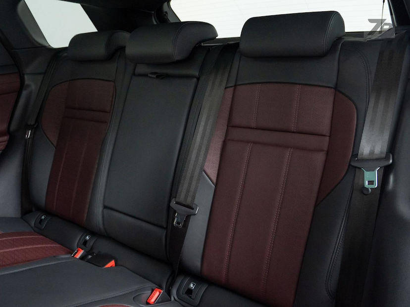 Foto do veículo LAND ROVER RANGE ROVER EVOQUE P250FF HSERD 2023 15.626 KM 339.900,00
