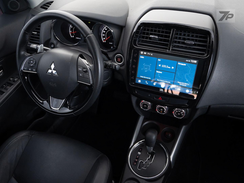 Foto do veículo MITSUBISHI OUTLANDER  SPT HPE2WD 2021 75.012 KM 114.500,00