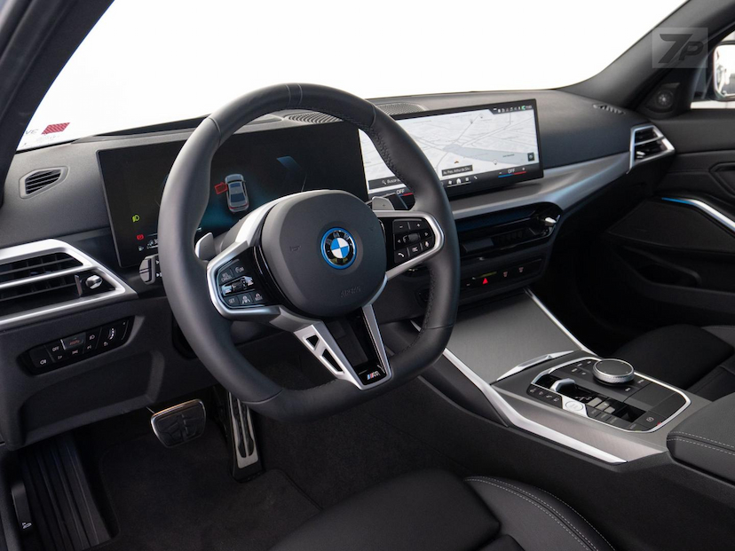 Foto do veículo BMW 330I 330E 2025 1.524 KM 424.980,00