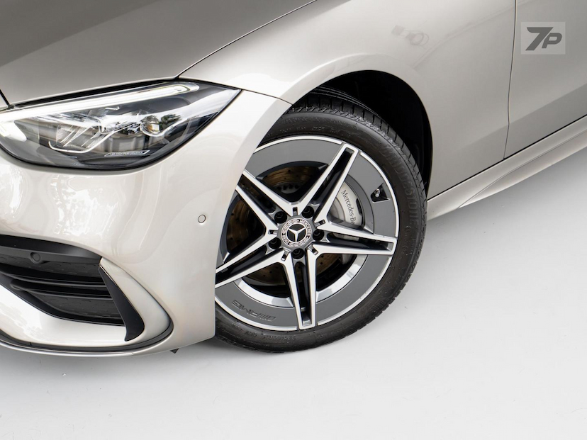 Foto do veículo MERCEDES-BENZ C 200  AMG LINE 2024 3.965 KM 339.000,00