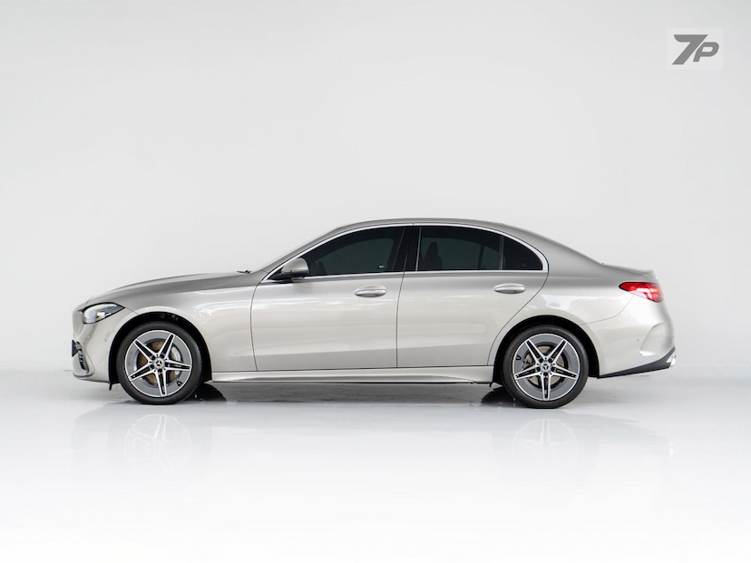 Foto do veículo MERCEDES-BENZ C 200  AMG LINE 2024 3.965 KM 339.000,00