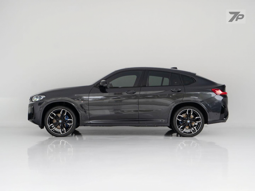 Foto do veículo BMW X4  M40I 2023 24.000 KM 445.000,00