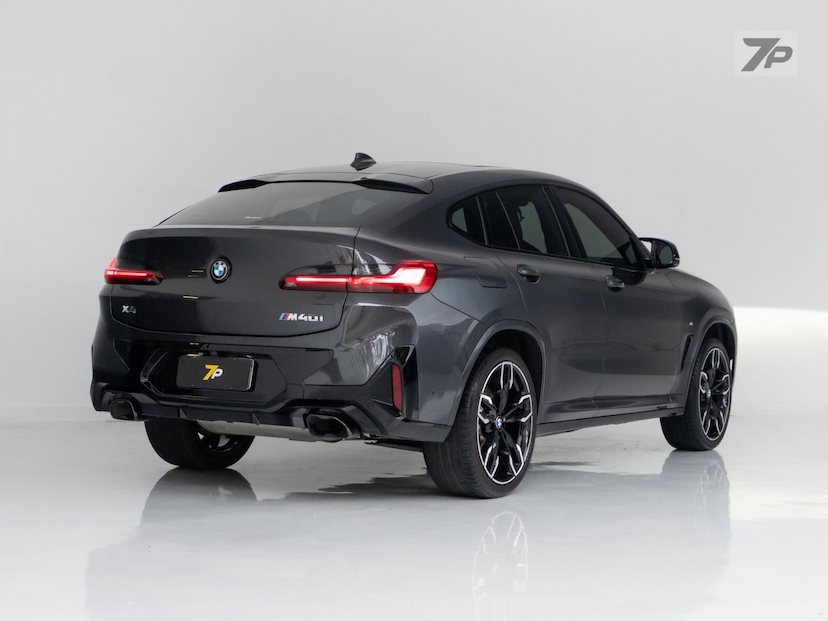 Foto do veículo BMW X4  M40I 2023 24.000 KM 445.000,00
