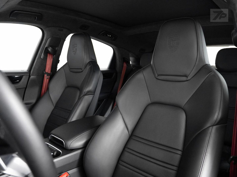 Foto do veículo PORSCHE CAYENNE  CP PHE 2023 26.043 KM 644.500,00