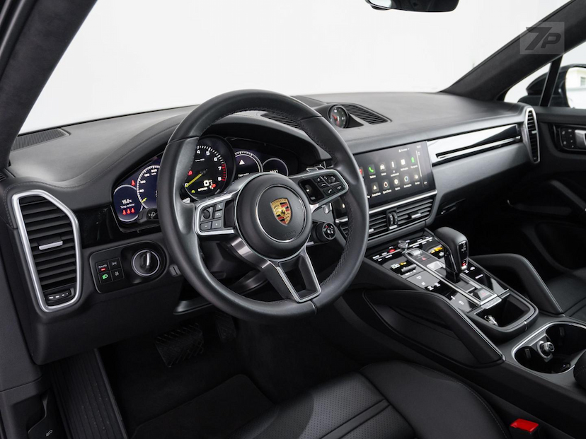 Foto do veículo PORSCHE CAYENNE  CP PHE 2023 26.043 KM 644.500,00