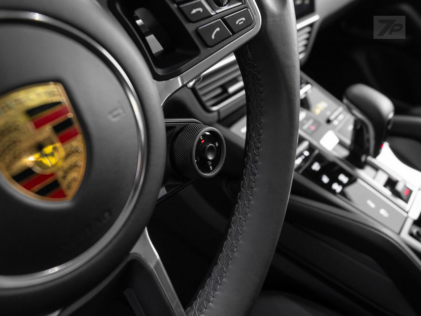 Foto do veículo PORSCHE CAYENNE  CP PHE 2023 26.043 KM 644.500,00
