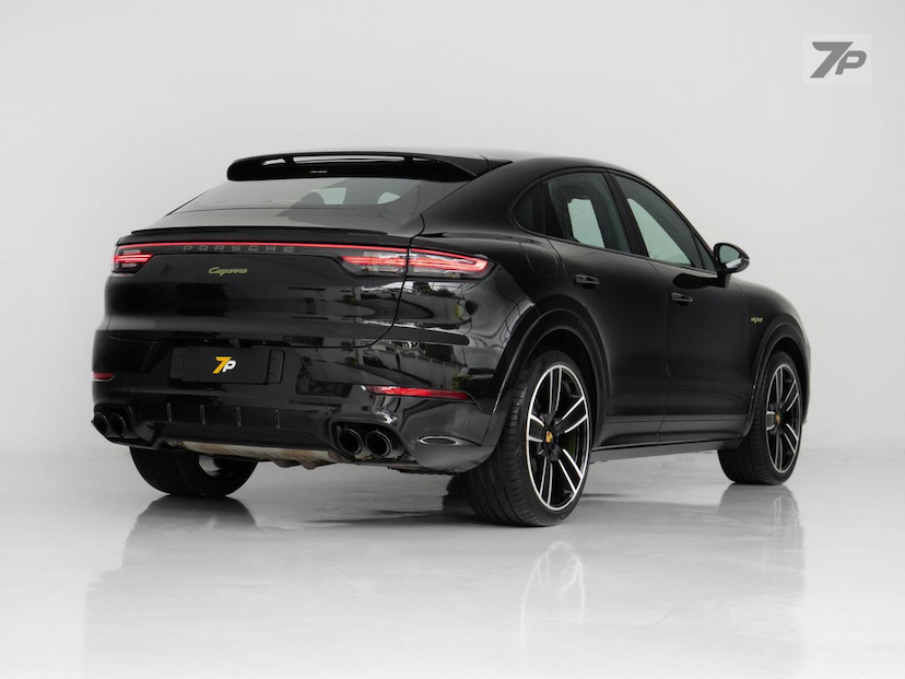 Foto do veículo PORSCHE CAYENNE  CP PHE 2023 26.043 KM 644.500,00