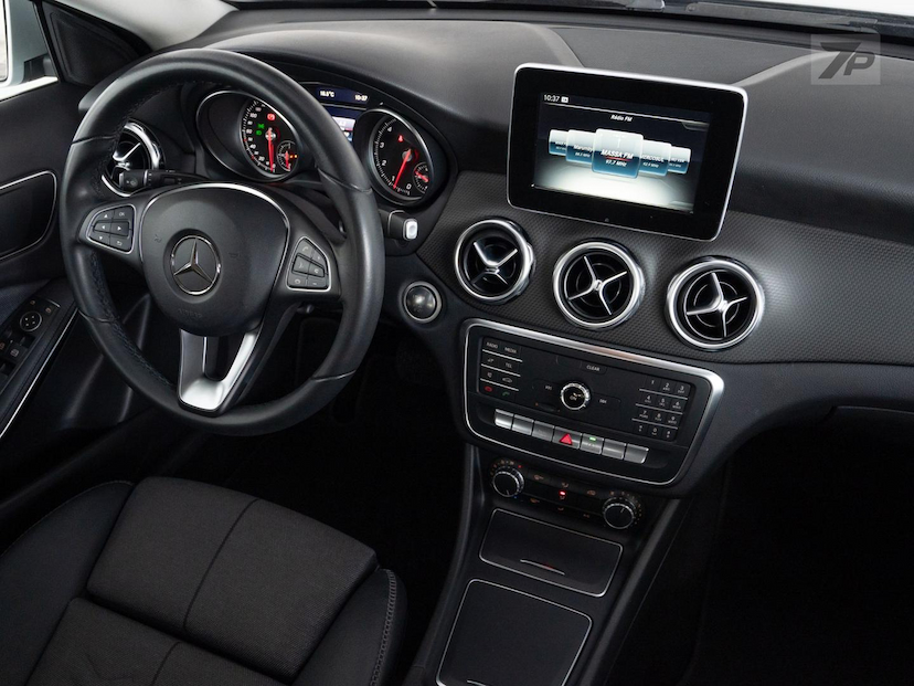 Foto do veículo MERCEDES-BENZ GLA 200 GLA200FF STY 2018 66.259 KM 109.000,00
