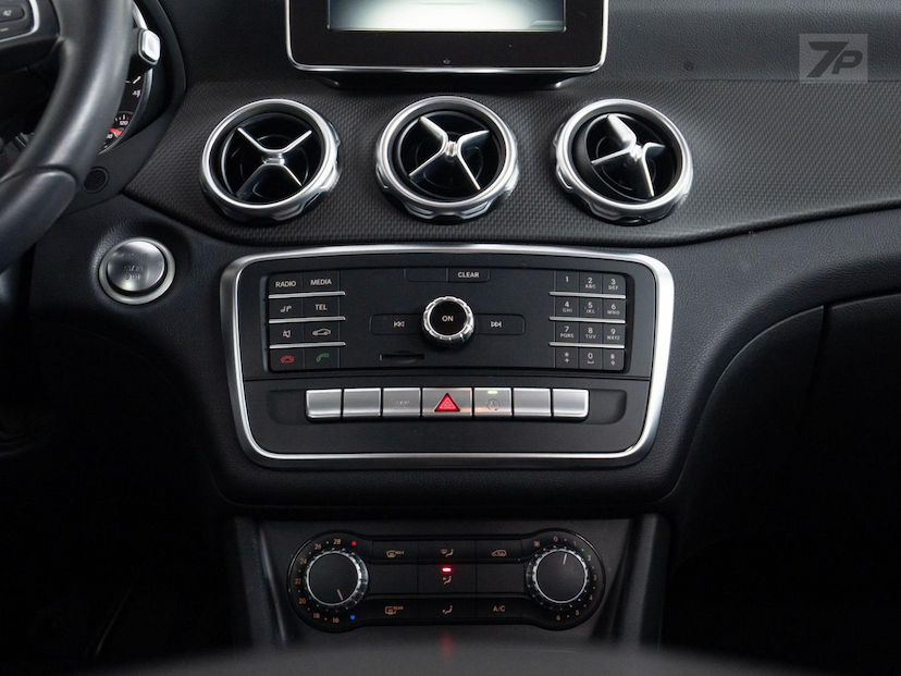 Foto do veículo MERCEDES-BENZ GLA 200 GLA200FF STY 2018 66.259 KM 109.000,00