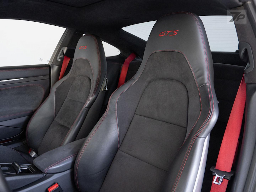 Foto do veículo PORSCHE 911  GTS 2018 14.245 KM 749.000,00