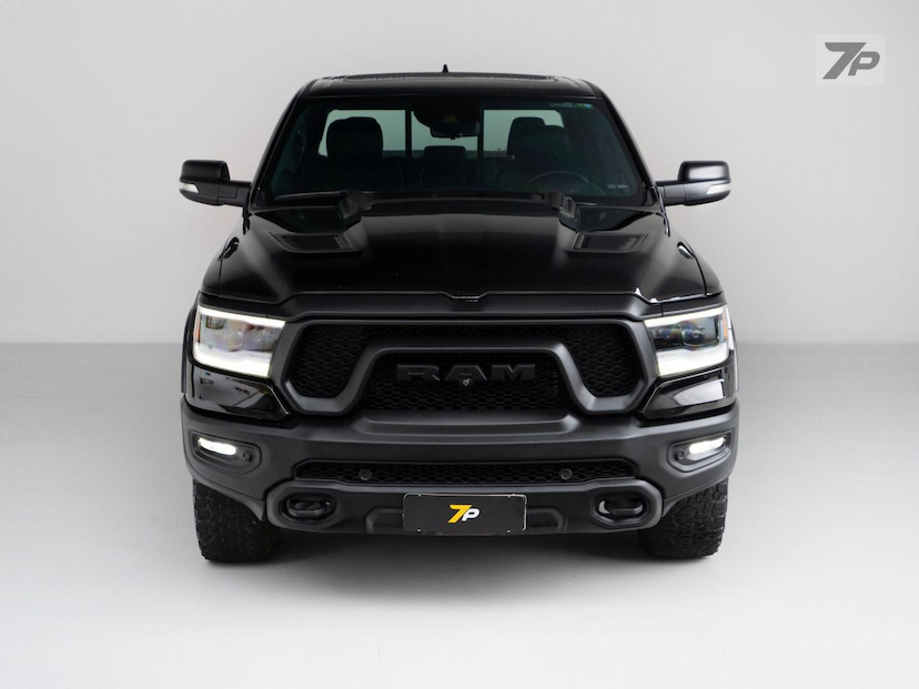 Foto do veículo RAM 1500  REBEL HEMI 2021 91.553 KM 298.500,00