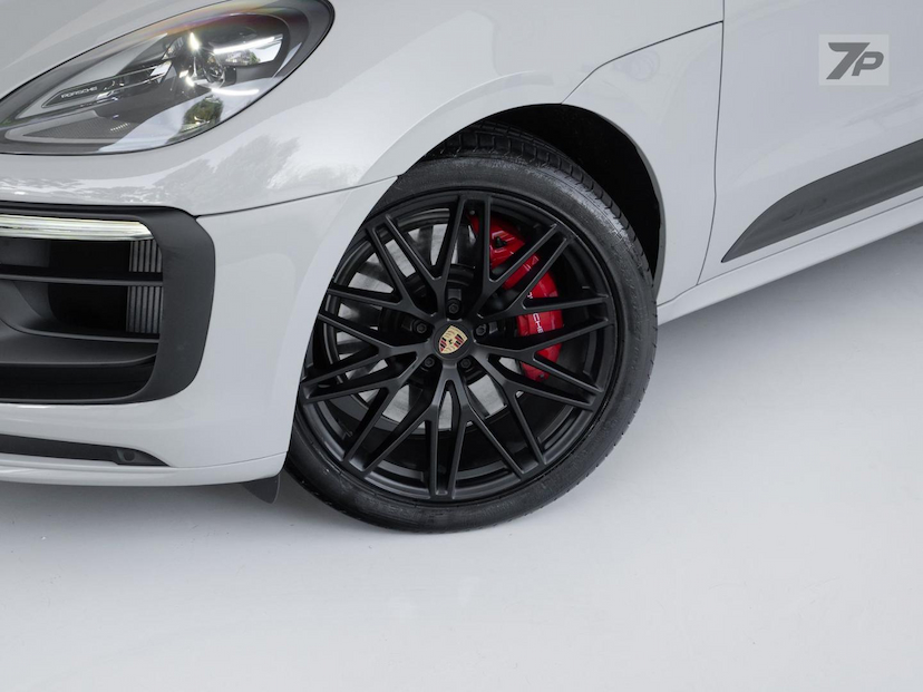 Foto do veículo PORSCHE MACAN  GTS 2023 16.512 KM 629.800,00