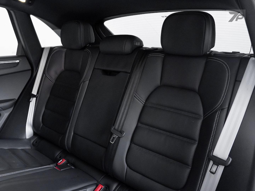 Foto do veículo PORSCHE MACAN  GTS 2023 16.512 KM 629.800,00