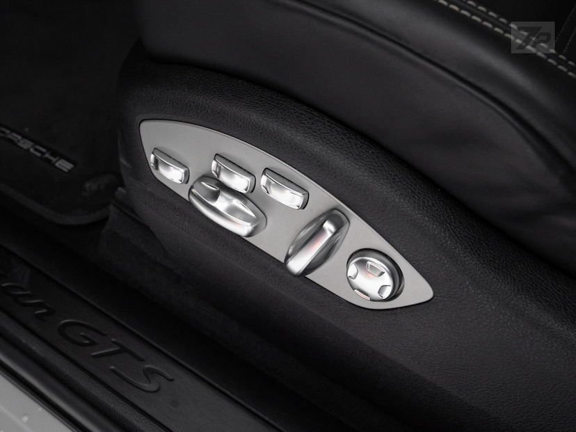 Foto do veículo PORSCHE MACAN  GTS 2023 16.512 KM 629.800,00