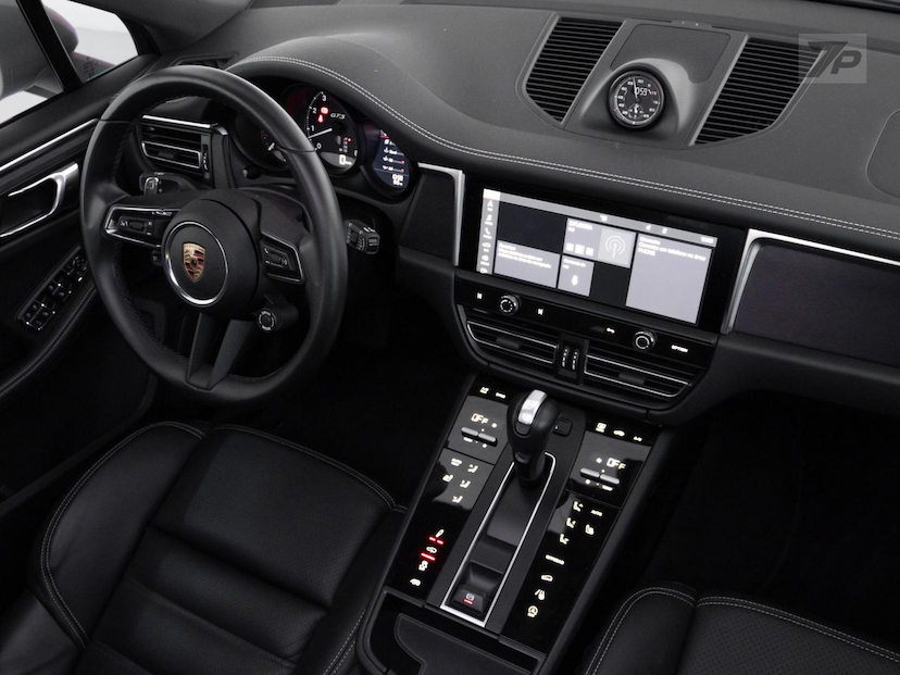 Foto do veículo PORSCHE MACAN  GTS 2023 16.512 KM 629.800,00